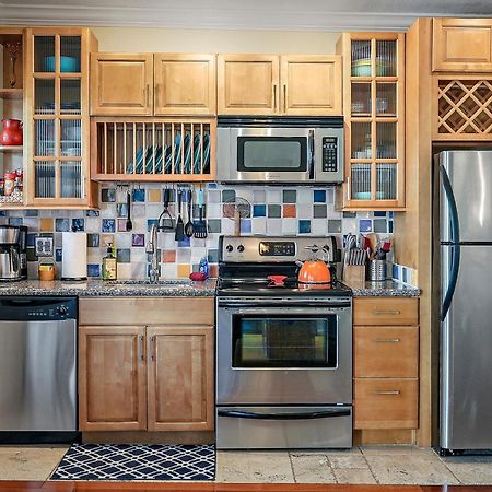 Wine-Dine-Sunshine Cozy Flat In The Heart Of Dtsp Villa Сейнт Питърсбърг Екстериор снимка