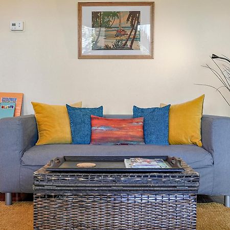 Wine-Dine-Sunshine Cozy Flat In The Heart Of Dtsp Villa Сейнт Питърсбърг Екстериор снимка